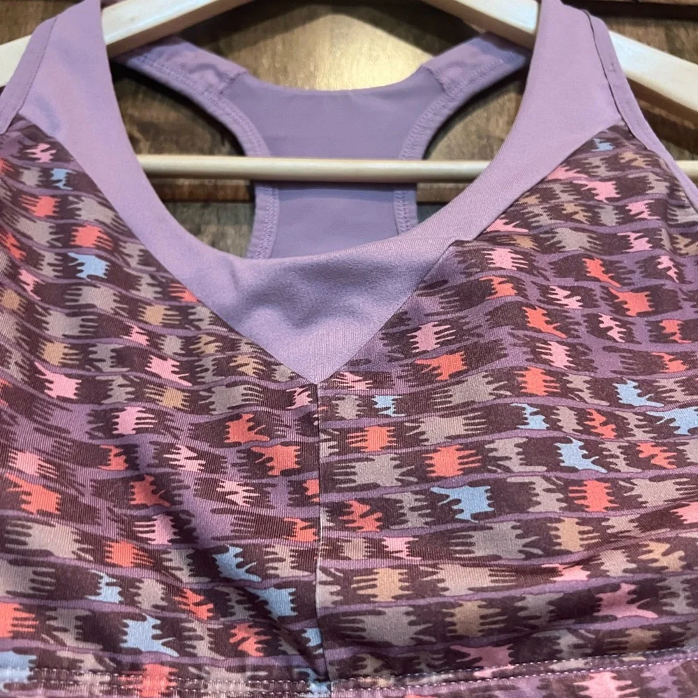 Patterned Sports Bra - Picture 3 of 8